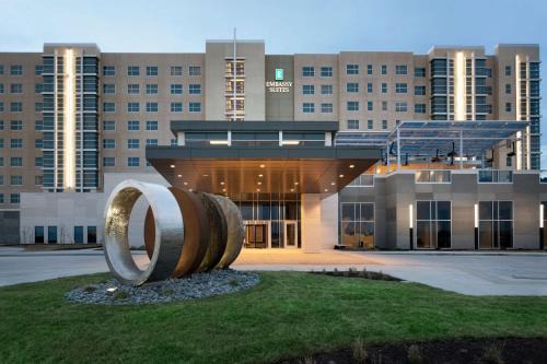 Olathe Hotel | Embassy Suites by Hilton Kansas City Olathe