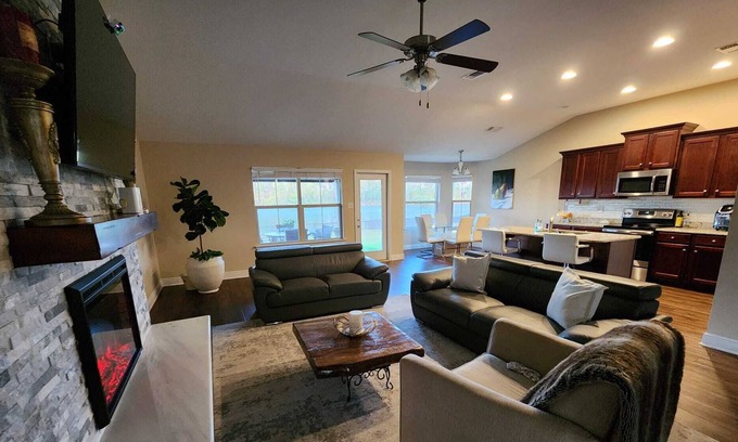 Biloxi House | Emerald Lake View 4 Bedroom home