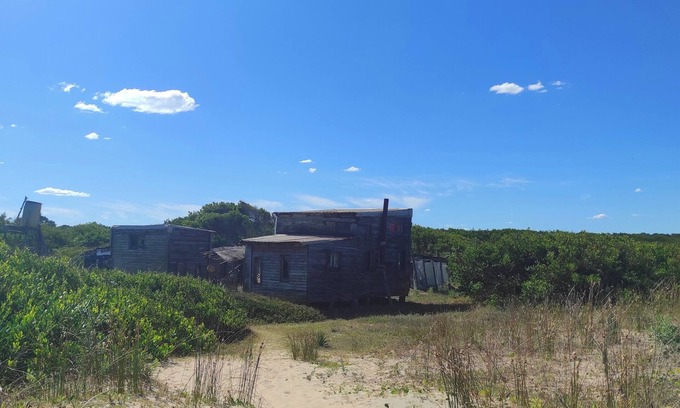 Barra de Valizas House | Encantadora casa de dos habitaciones en Barra de Valizas frente a la playa