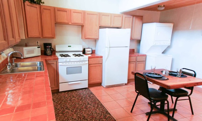 Taos Cottage | ENCHANTED SUITE