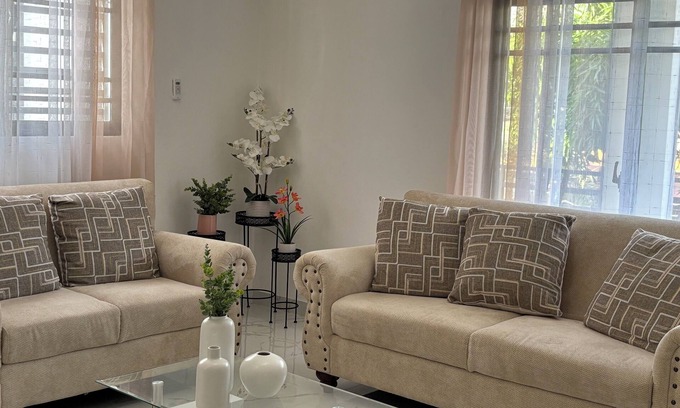Ensanche Ozama House | Enchanting 3-bedroom house with AC in Santo Domingo, 25 minutes from airport.