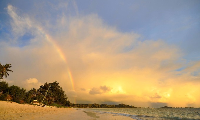 Kailua Apartment | Enchanting Beach Bungalow with Private Garden