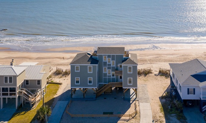 Edisto Island House | Endless Summer 5 Bedroom Home by Redawning