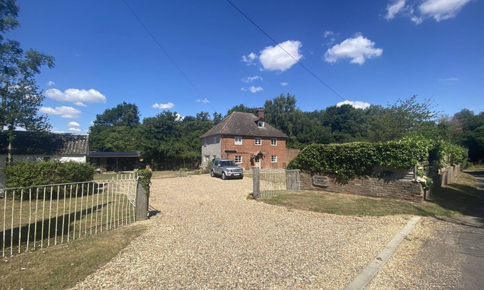 St Albans House | English Country House. Amazing views. 40 mins from central London.