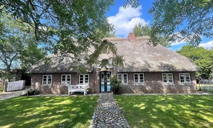 Aventoft House | Enjoy a relaxing vacation in Pörksen Huus with room for the whole family