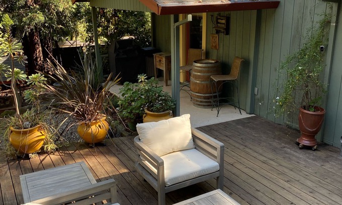 Healdsburg Cottage | Enjoy a Slice Of Country-Two miles to Downtown Healdsburg