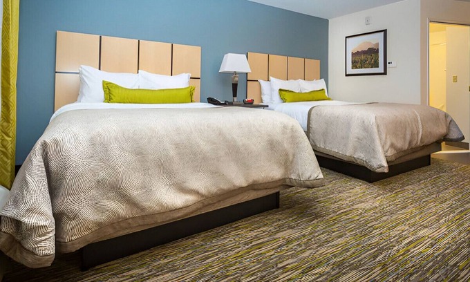 Sidney House | Enjoy a Wonderful Stay in a Fully Furnished Suite