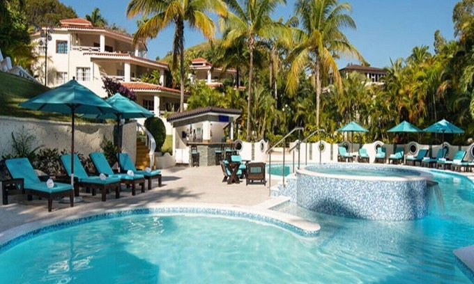 Los Brazos Resort | Enjoy Caribbean elegance at its finest!