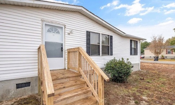 Myrtle Grove House | Enjoy Coastal and City Life Between Wilmington and Carolina Beach