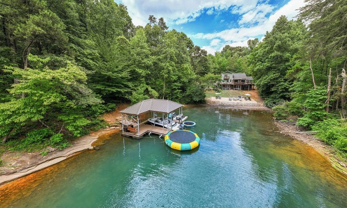 West Union House | Enjoy Lake Keowee with Private Sandy Beach, Dock, Water Toys, PWC & Boat options