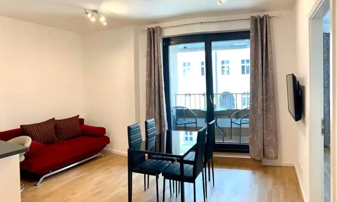 Mitte Apartment | ENJOY new flat in MITTE for couples and familiesn