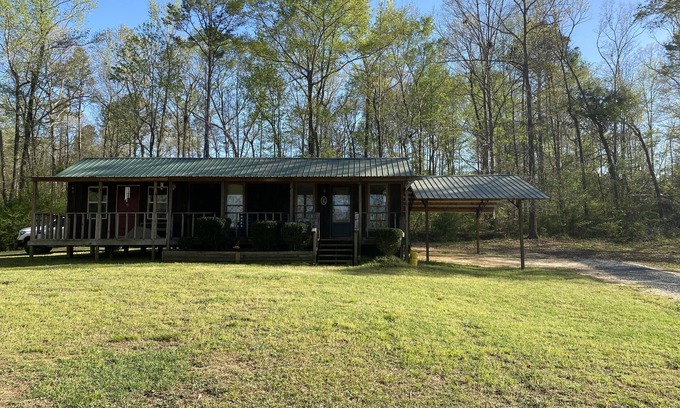 Gordo Cabin | Enjoy our stocked lake and 28 miles to The University of Alabama for football!