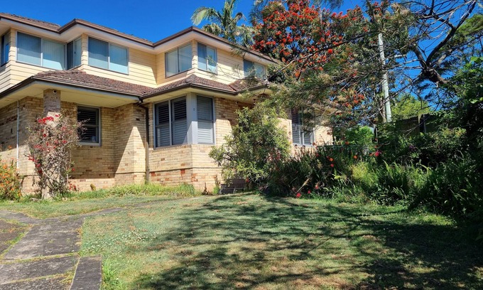 Seaforth Apartment | Enjoy Sydney's Northern Beaches. Unique district views, classic home, sleeps 5