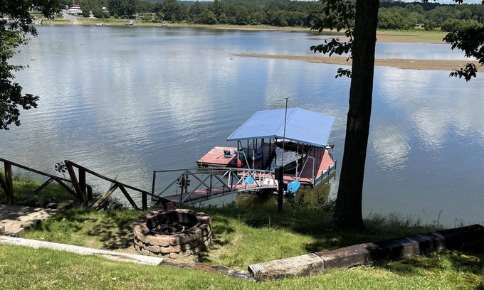 Cullman House | Enjoy the lake while still close to all Cullman has to offer!