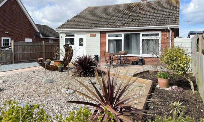 Scratby Cottage | Enjoy the seaside with just a short walk to a wonderful, sandy beach.