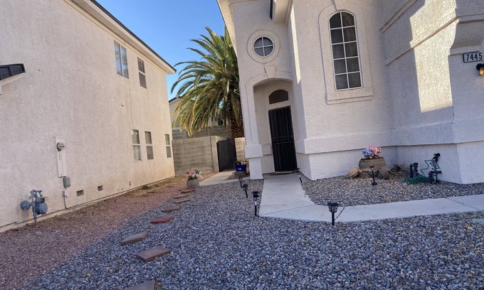 Centennial Hills House | Enjoy your stay in a clean, safe environment easy access to freeways