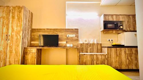 Greater Noida House | enjoybnb
