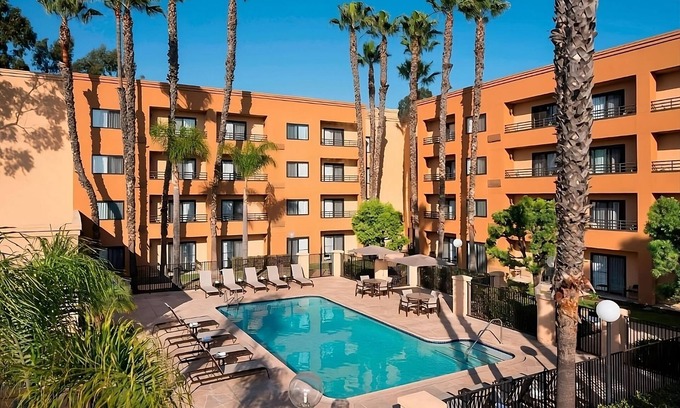 Torrance Hotel | Ensuring a Very Comfortable & Memorable Stay! Near Hermosa Beach Pier