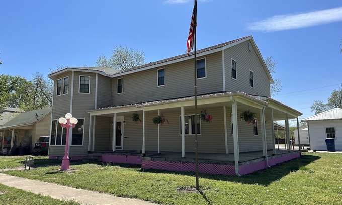 Pawhuska House | Entire 2-Story Home Near Pioneer Woman Mercantile