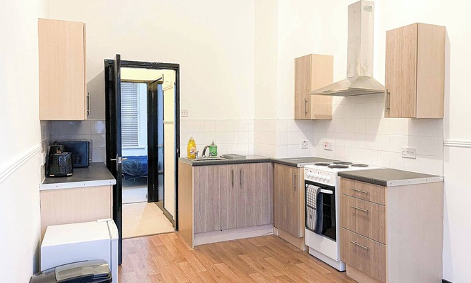 Jarrow Apartment | Entire flat close to Sandhaven beach and Newcastle city centren