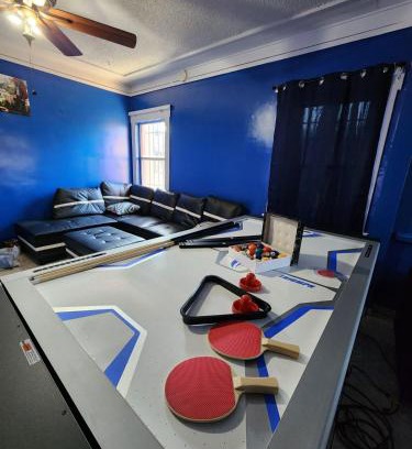 Los Angeles House | Entire Front House in Los Angeles