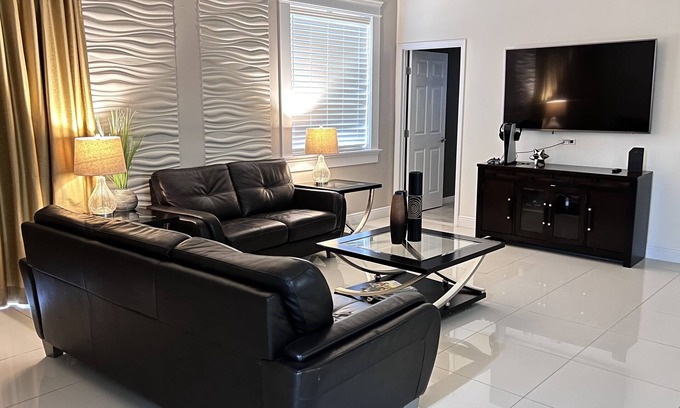 Ocala House | Entire House 8Minutes from Silver Springs State Park in Ocala, Florida