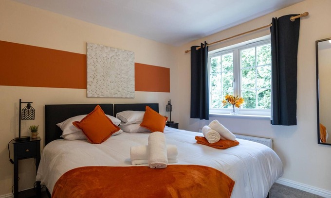 Colchester House | Entire House in Colchester - Dickenson