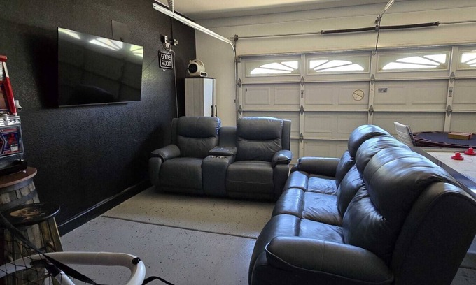 Spring Valley Villa | Epic 7BR 5.5BA themed Villa - Experience the Vegas Royale 14 min to strip