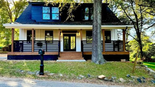 Covington Mill House | Epic Retreat at Mystic Falls 5 Bedrooms 3 Baths