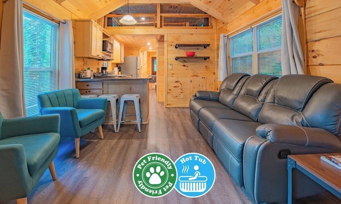 Lookout Valley Neighborhood Association Apartment | Ernie Cabin | Wauhatchie Woodlands Tiny Cabin
