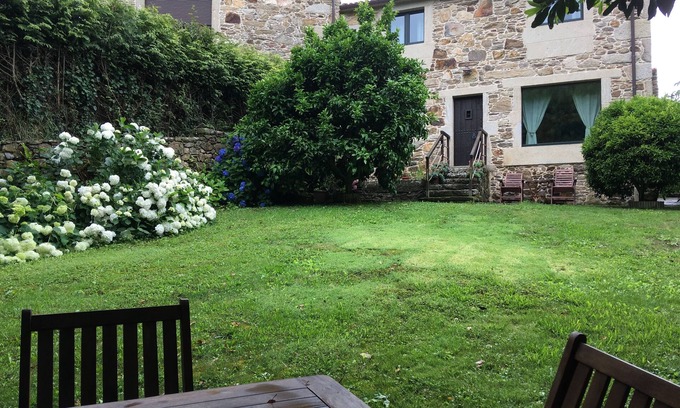 Cabana de Bergantinos House | CASA OSRONCAIRO-VILLA WITH GARDEN IN COSTA DA MORTE GALICIA