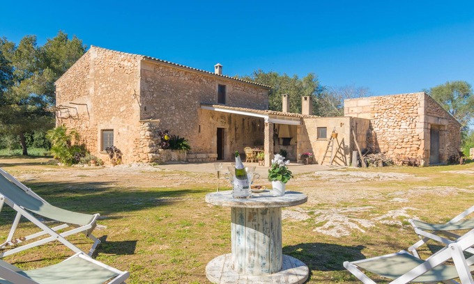 Algaida House | ES RAFALET (ALGAIDA) - Authentic Majorcan inland country house Free WiFi