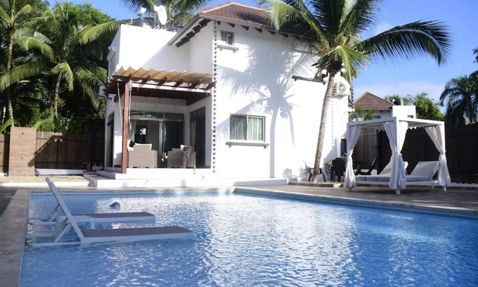 Pedro Brand Villa | ¡escápate a la Montaña, la Naturaleza te Espera! Villa con Piscina y Jacuzzi