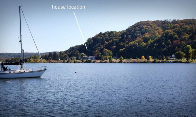 Elberta House | Escape to beautiful Lake Michigan!