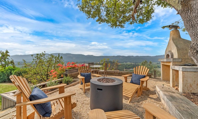 Calistoga House | Escape to “Casa Paradiso” in the Napa Valley!