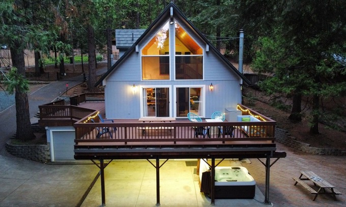 Pollock Pines House | Escape to Nature! Charming Tranquil Cabin w/ Hot Tub!