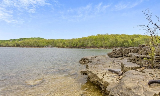 Indian Point Condo | Escape to Serenity on Table Rock Lake!