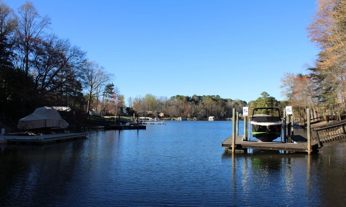 Denver House | ESCAPE TO THE LAKE! ￼QUIET cove, RELAXING pool, with own dock!