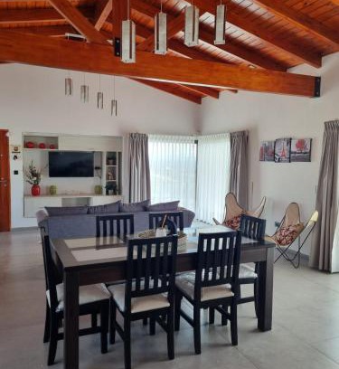 Villa Giardino House | Escondite Serrano