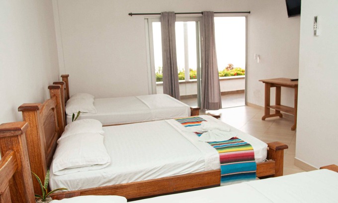 Covenas Hotel | Estándar Múltiple Con Balcón En Coveñas Cerca A La Playa