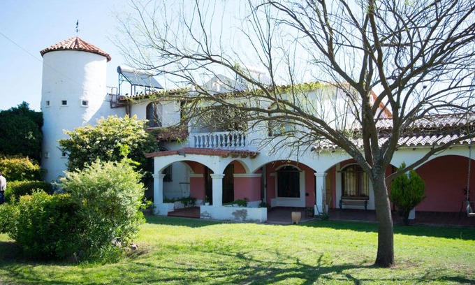 Dr. Enrique Zarate Hotel | Estancia Santa Leocadia