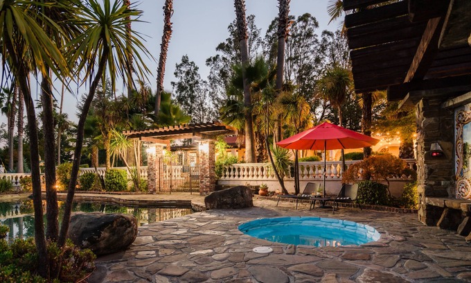 Windsor Villa | Estrella by AvantStay | Secluded Spanish-Style Estate on 7 Acres of Vineyards