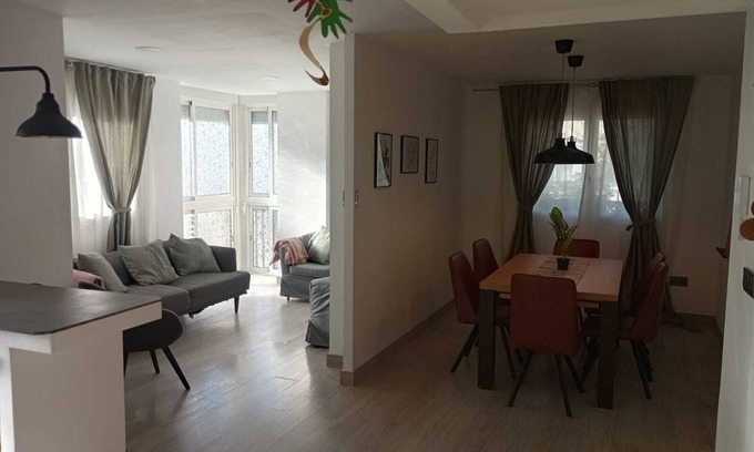 Murcia Apartment | Estupendo Apartamento de 3 Dormitorios Dobles y 2 Cuartos de Baño Completos