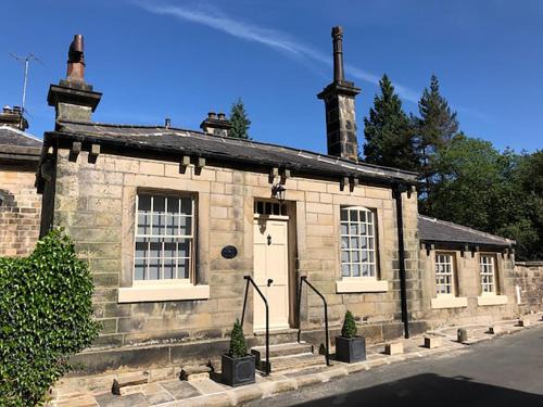 Todmorden House | Ewood Cottage *NEW* Exquisite Country Cottage