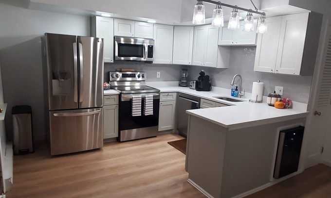 Columbus Park - Andrew Square Condo | Excellent 2 bedroom condo in South Boston