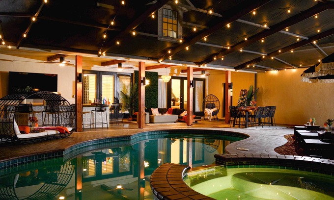 Valrico Villa | Exciting Valrico Villa w/Private Pool & Game Room