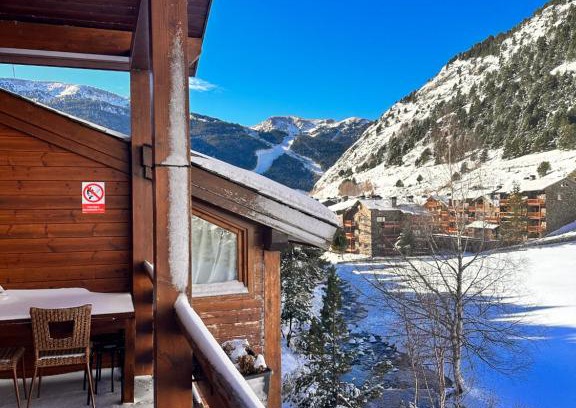 Soldeu House | Exclusiva Cabaña en Incles - Vistas al Valle & Pistas de Ski Grandvalira - Free Parking