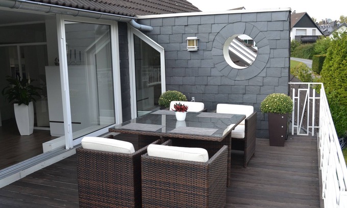 Solingen Apartment | Exclusive 100 sqm loft-style apartment in Solingen with 2 roof terraces
