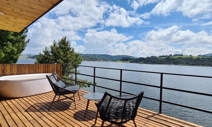 Choconta Cabin | Exclusive cabin next to the shore of the sisga