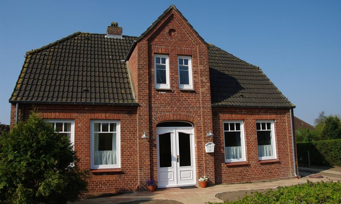 Schobull House | Exclusive Friesenhaus * * * * * with sea views, sauna, wireless, disabled